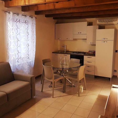 Elly'S House Villa เวโรนา ภายนอก รูปภาพ